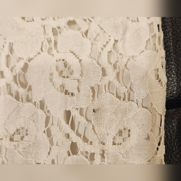 New Directions Lace Top with Zipper closure on back Sz XL - Picture 4 of 6